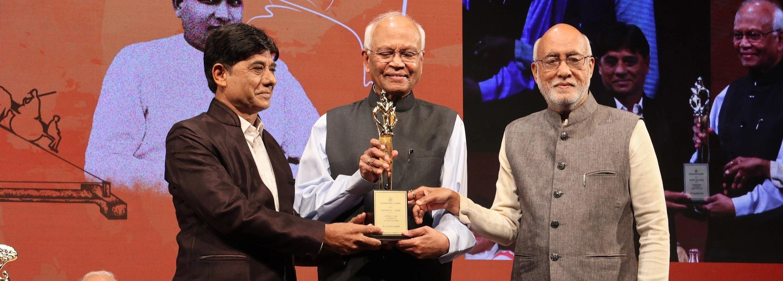Jamnalal bajaj foundation felicitates achievers in the field of humanitarian activities